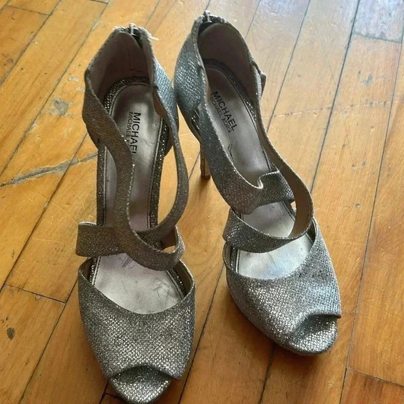 Sparkly  silver mk heels - Picture 1 of 7
